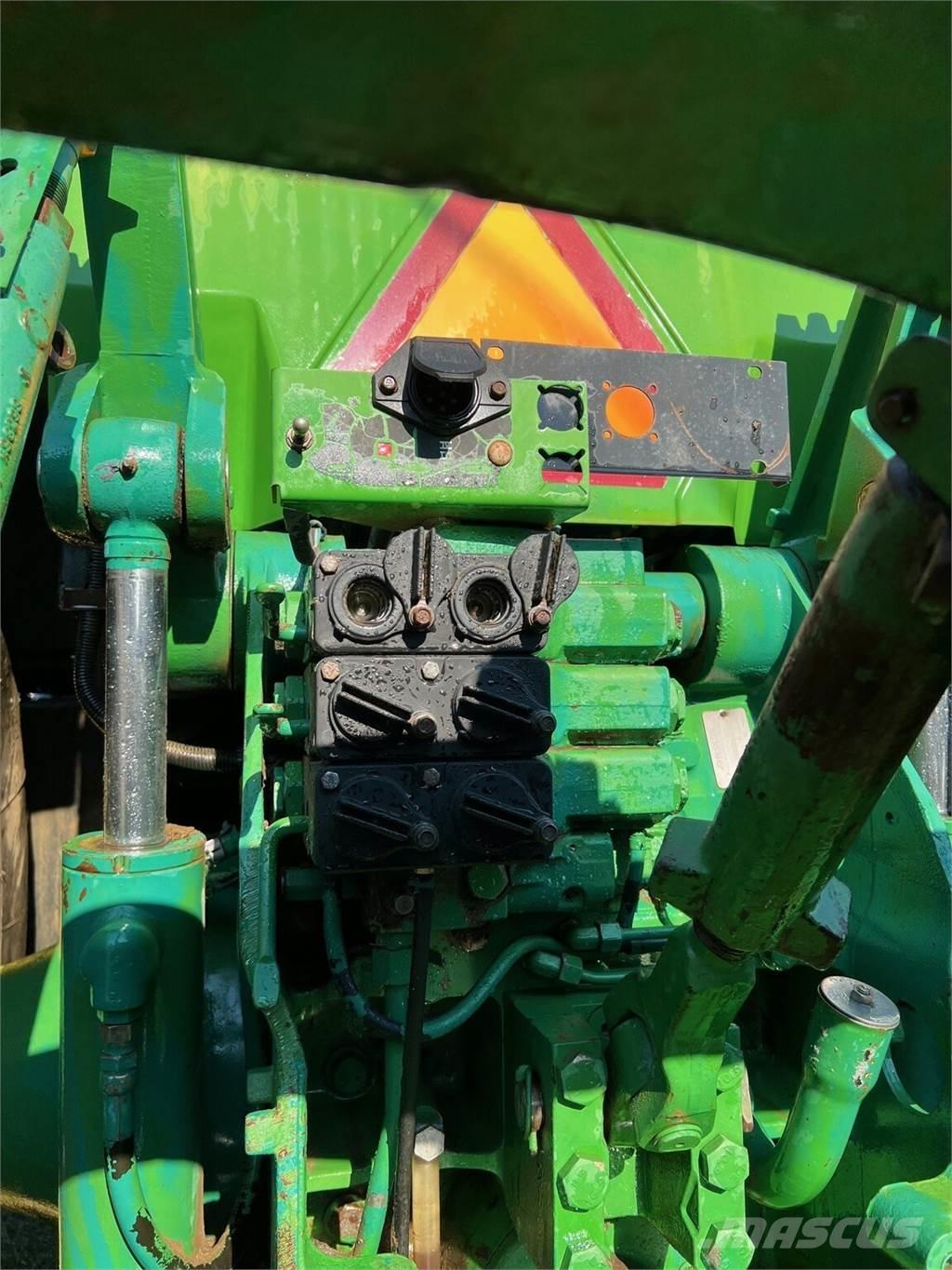 John Deere 8200 Трактора