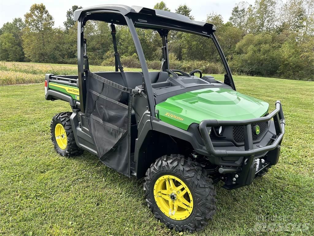 John Deere 835M Коммунальные машины