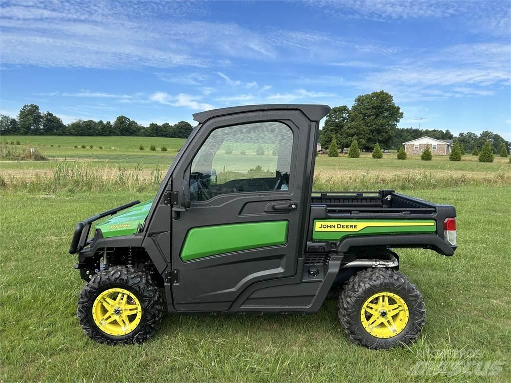 John Deere 835M Коммунальные машины