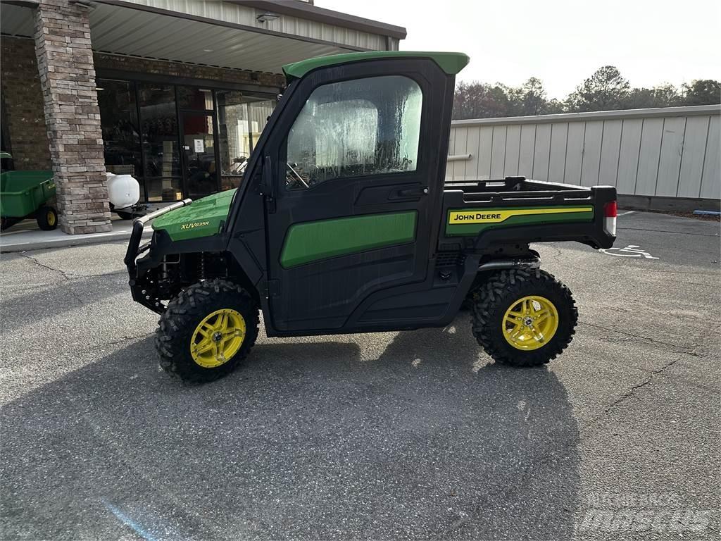 John Deere 835R Коммунальные машины