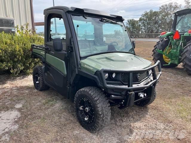 John Deere 835R Коммунальные машины