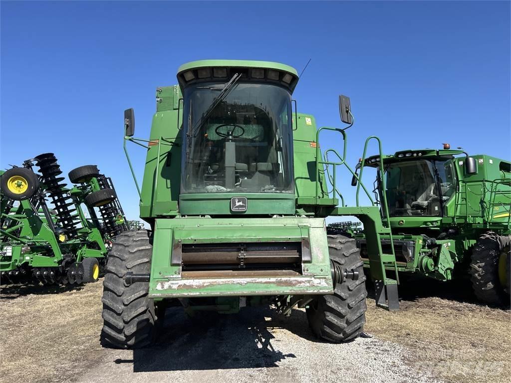 John Deere 9400 Зерноуборочные комбайны