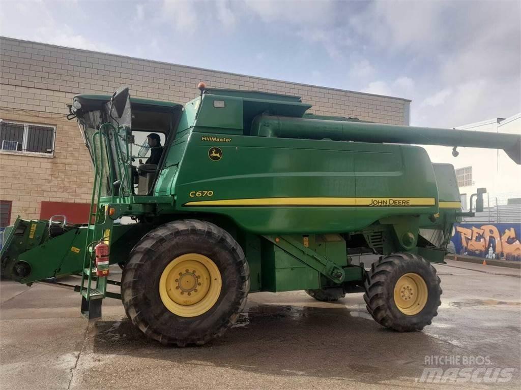 John Deere C670 Зерноуборочные комбайны