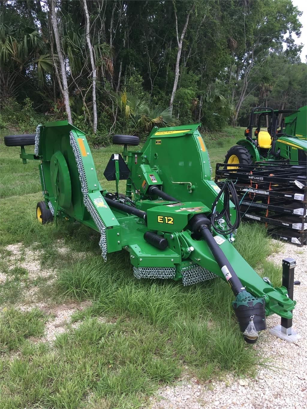 John Deere FC12E Измельчители тюков