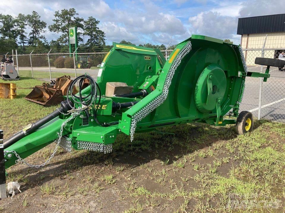 John Deere FC12E Измельчители тюков