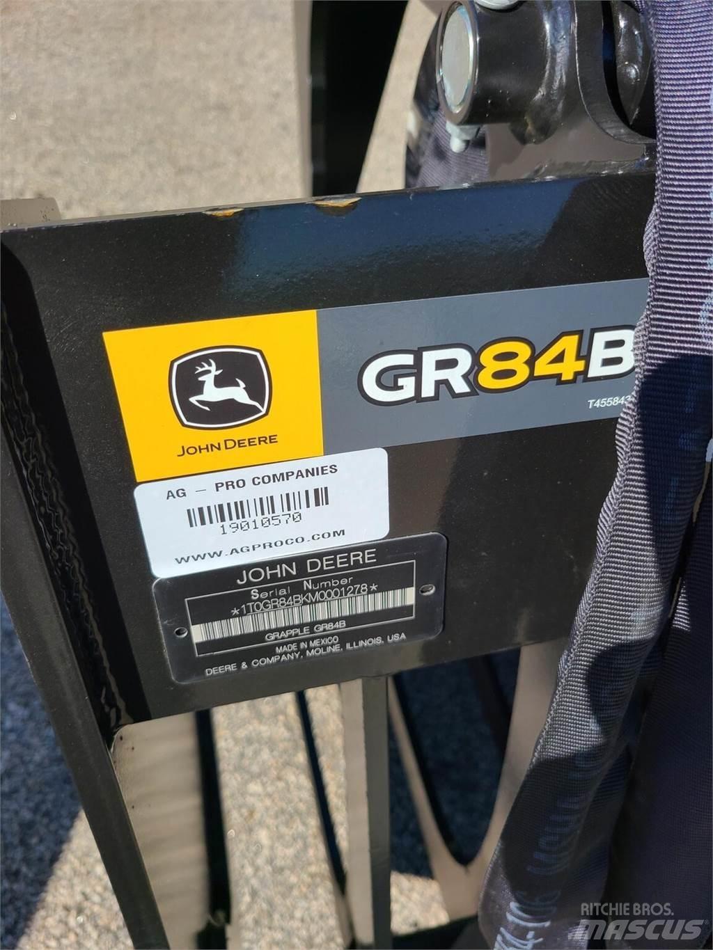 John Deere GR84B Навесное оборудование и запчасти