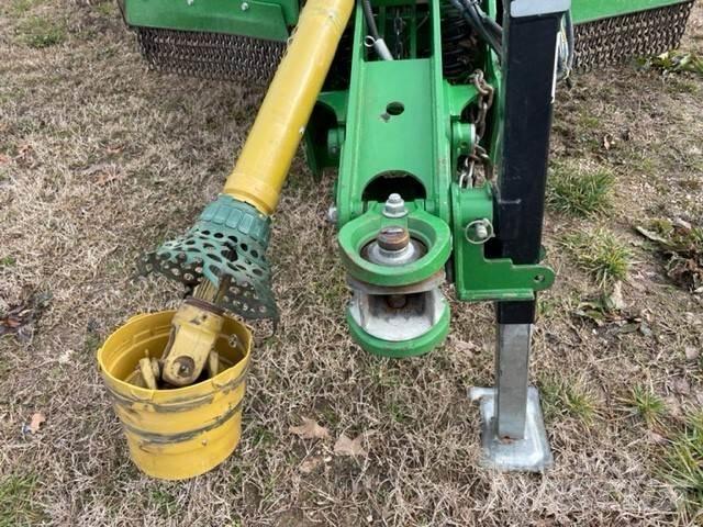 John Deere R20 Измельчители тюков