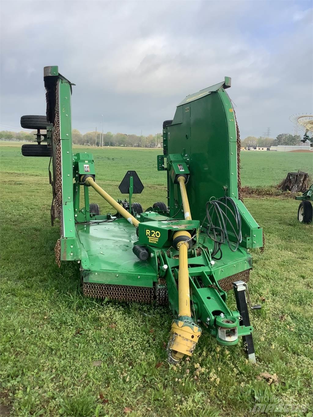 John Deere R20 Измельчители тюков