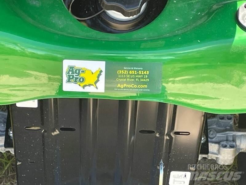 John Deere S100 Самоходные газонокосилки