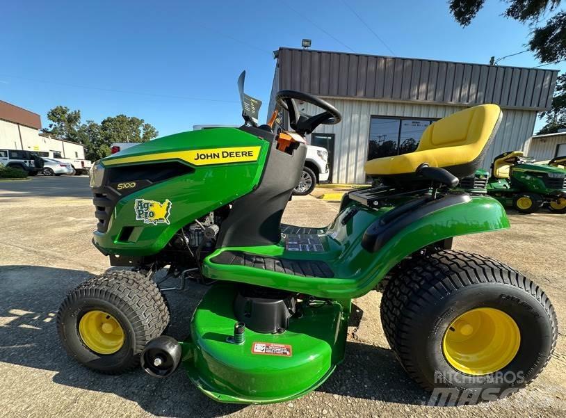 John Deere S100 Самоходные газонокосилки