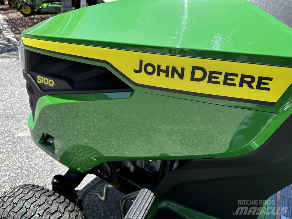 John Deere S100 Самоходные газонокосилки