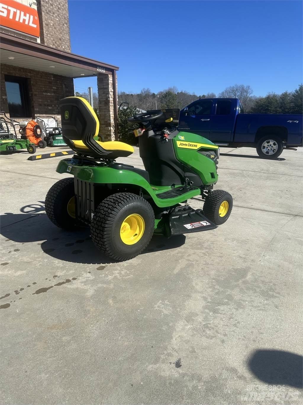 John Deere S110 Самоходные газонокосилки