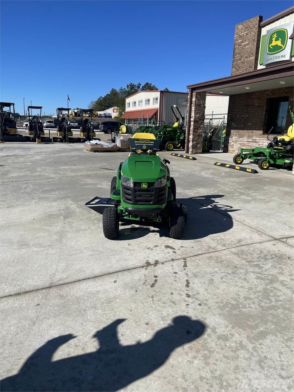 John Deere S110 Самоходные газонокосилки