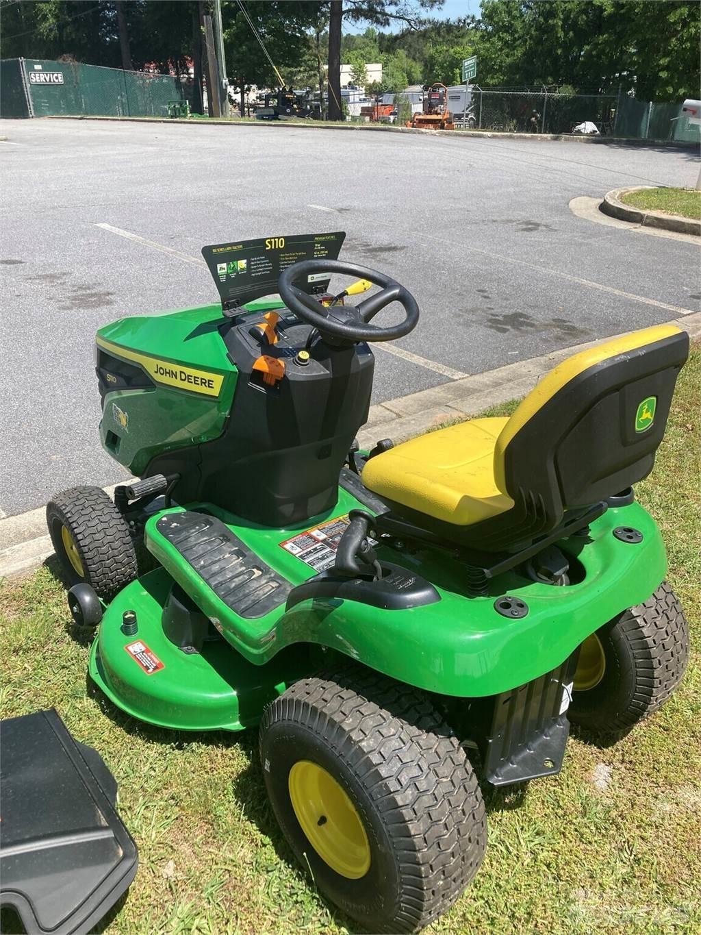 John Deere S110 Самоходные газонокосилки