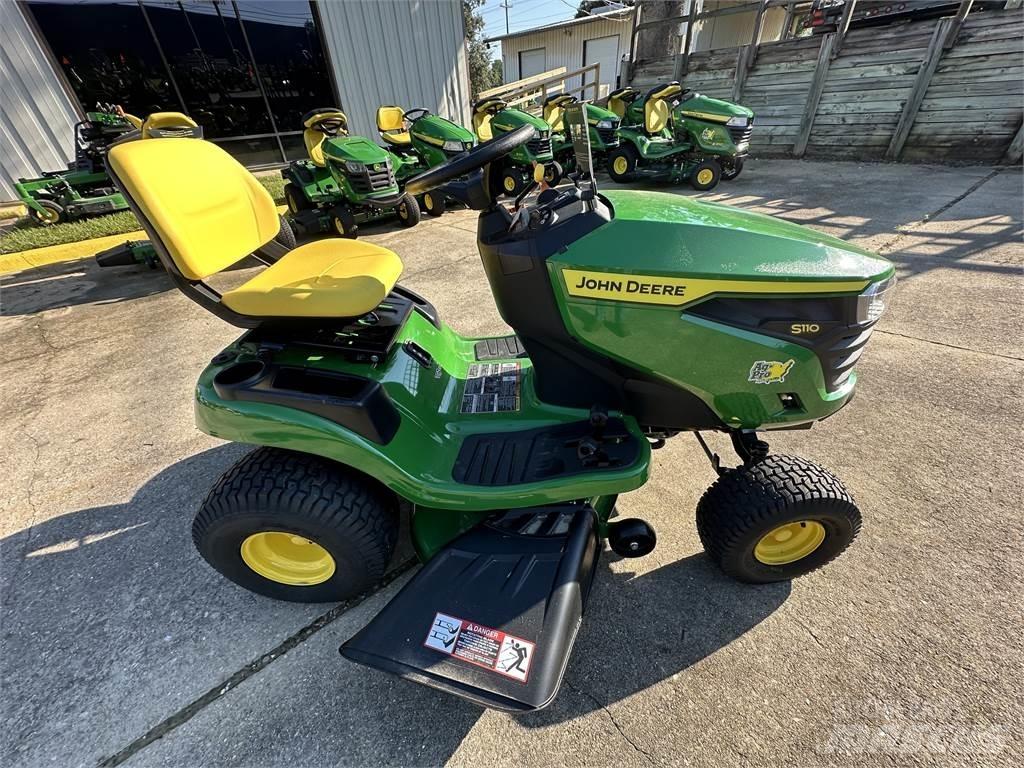 John Deere S110 Самоходные газонокосилки