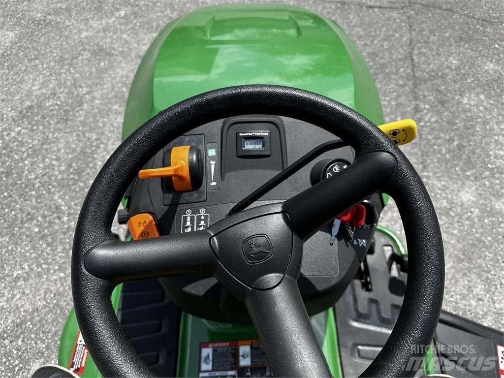John Deere S120 Самоходные газонокосилки