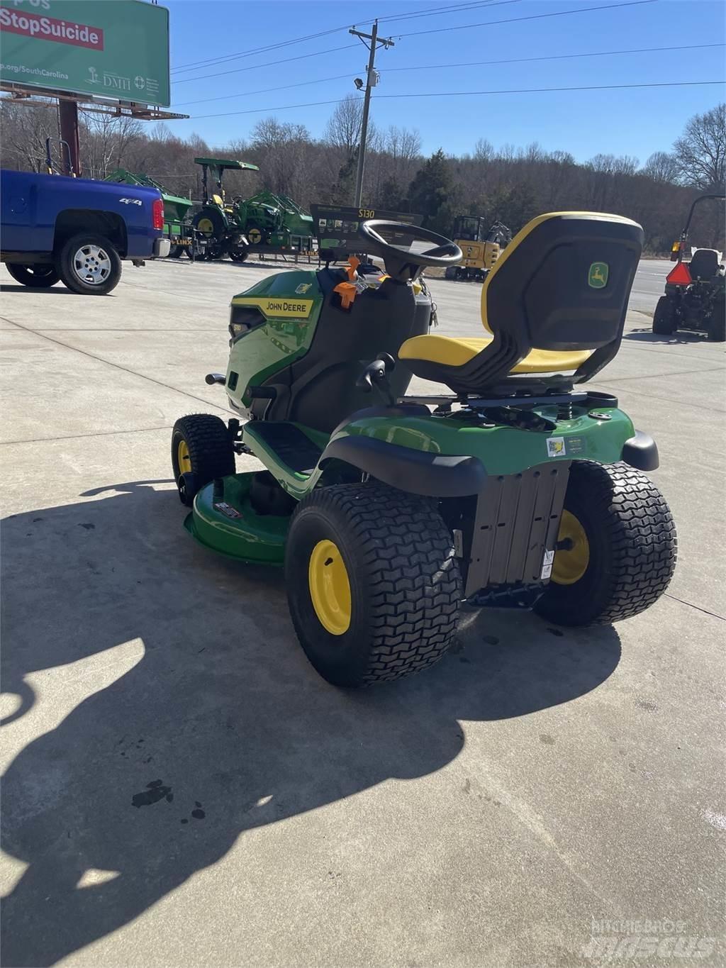 John Deere S130 Самоходные газонокосилки
