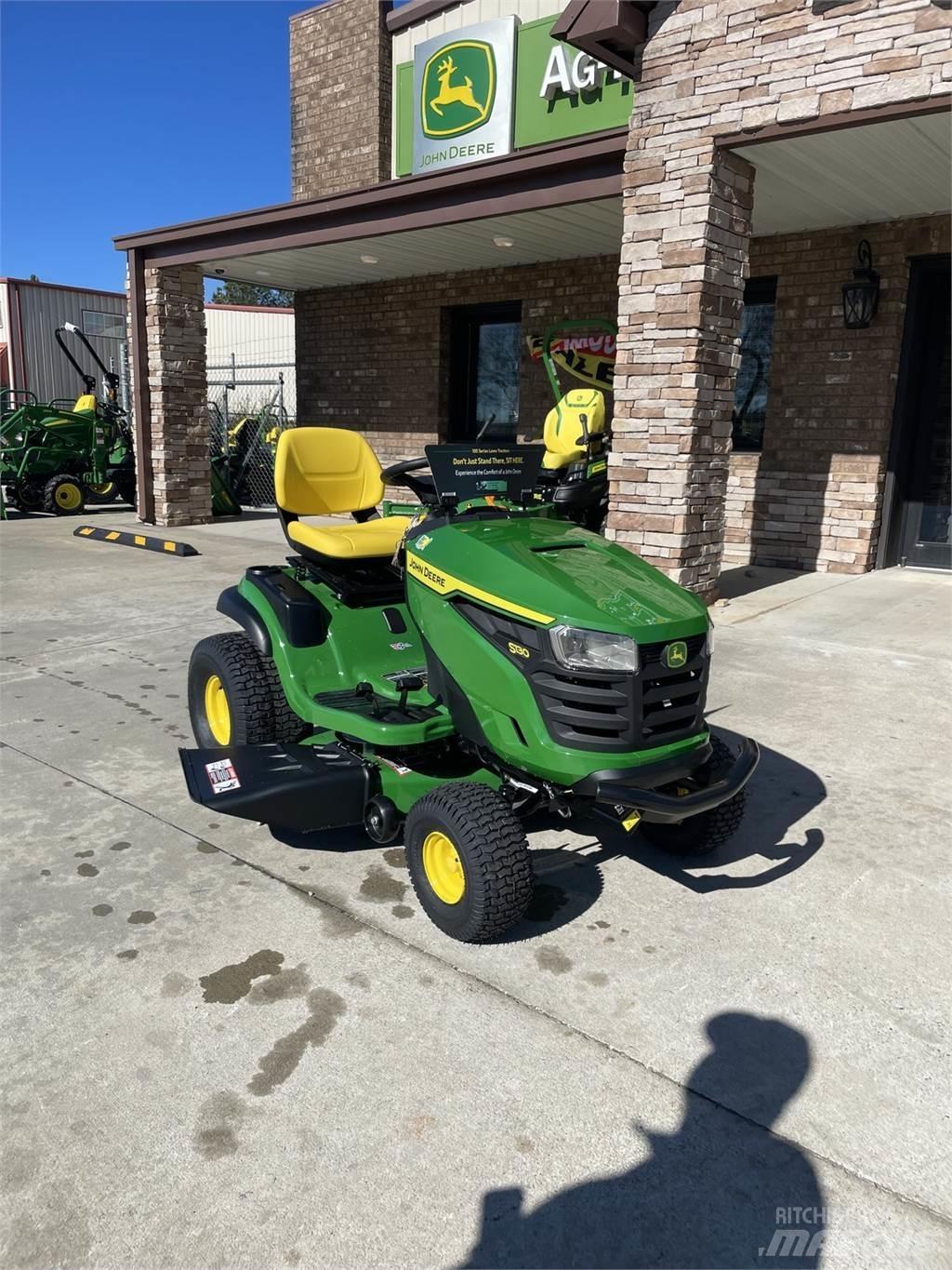 John Deere S130 Самоходные газонокосилки