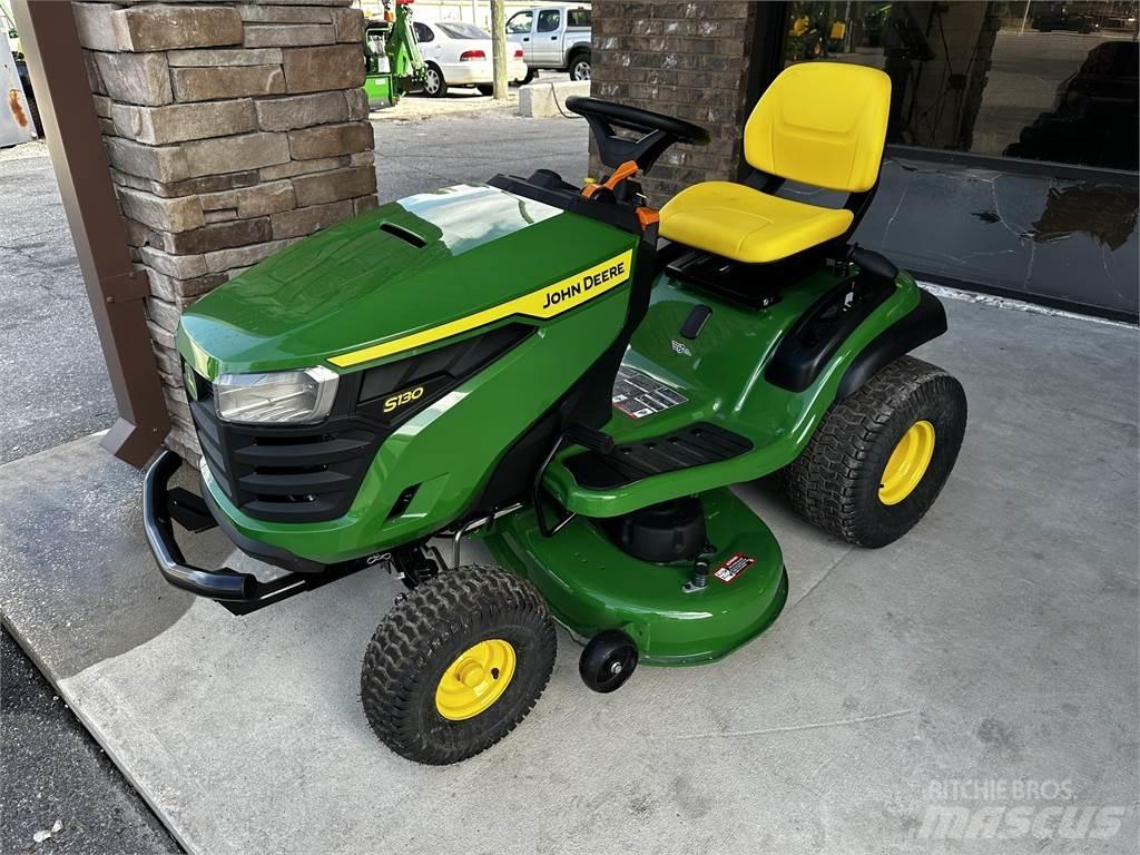 John Deere S130 Самоходные газонокосилки