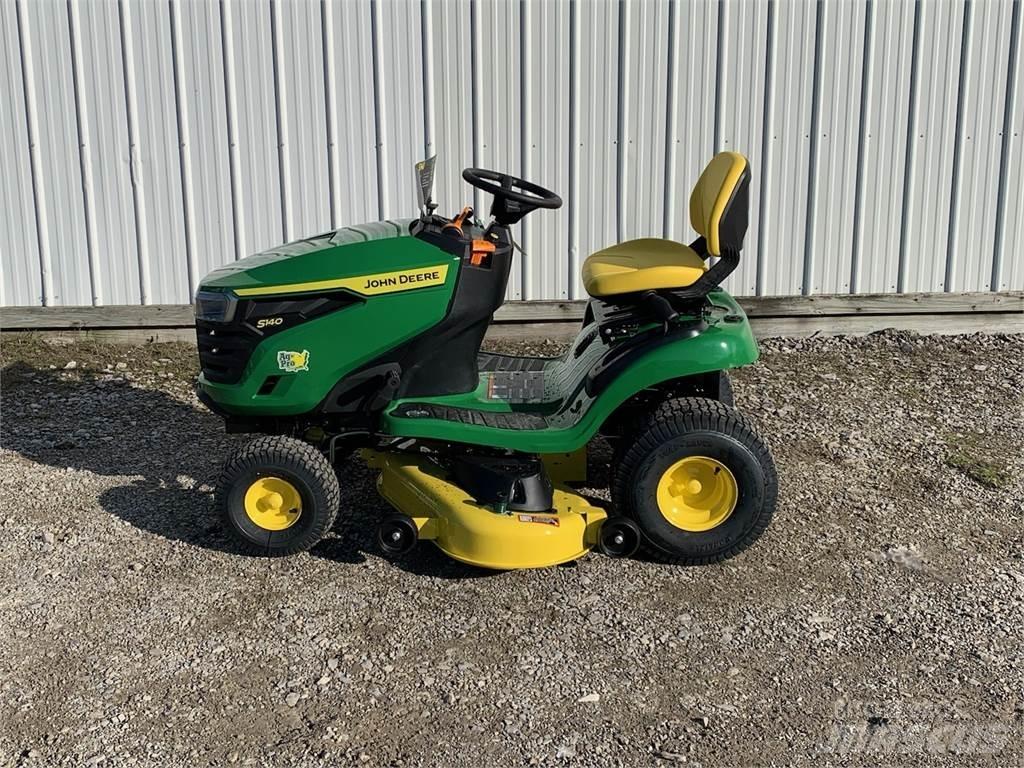 John Deere S140 Самоходные газонокосилки