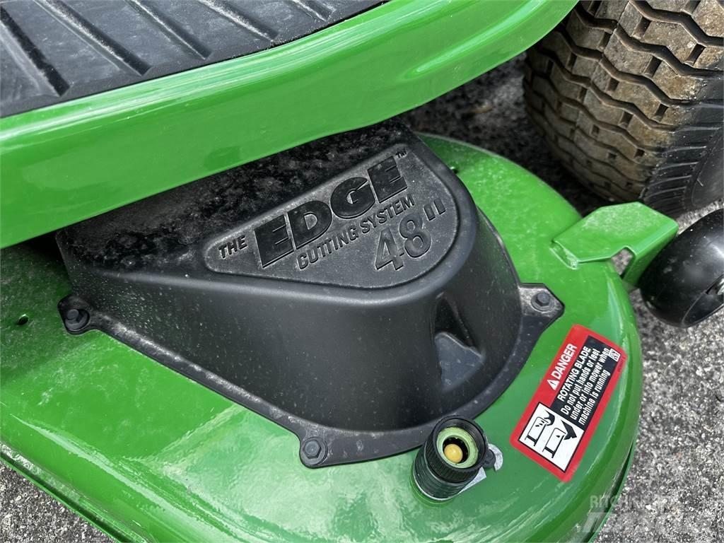 John Deere S140 Самоходные газонокосилки