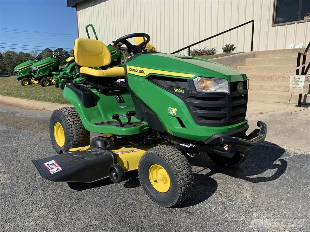 John Deere S140 Самоходные газонокосилки