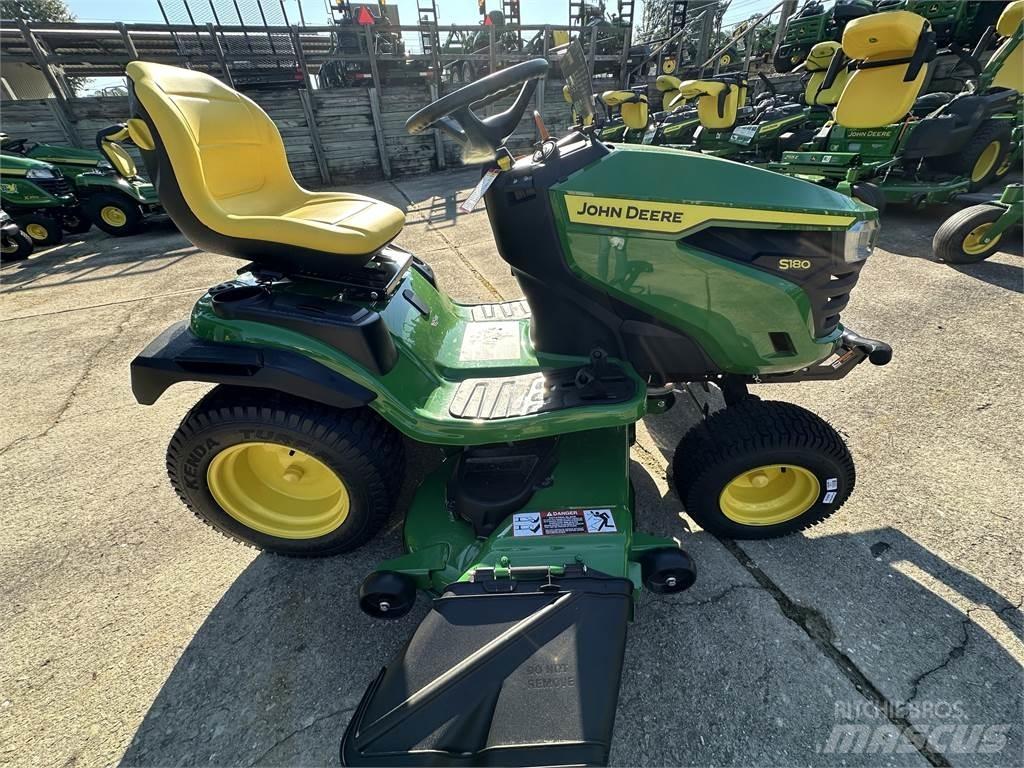 John Deere S180 Коммунальные тракторы