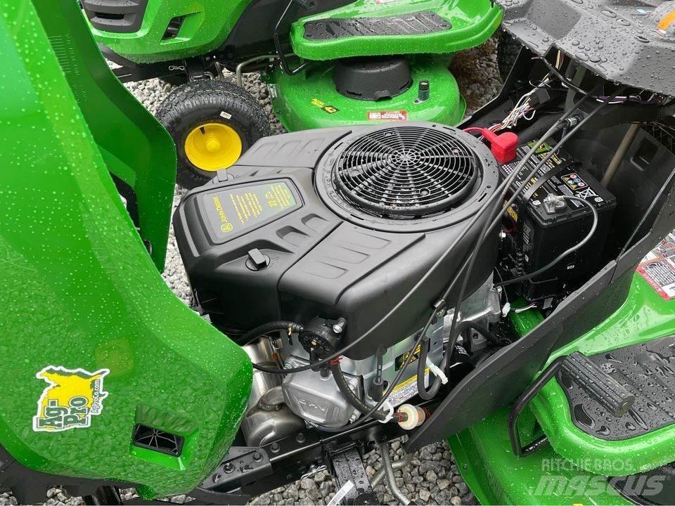 John Deere S220 Коммунальные тракторы