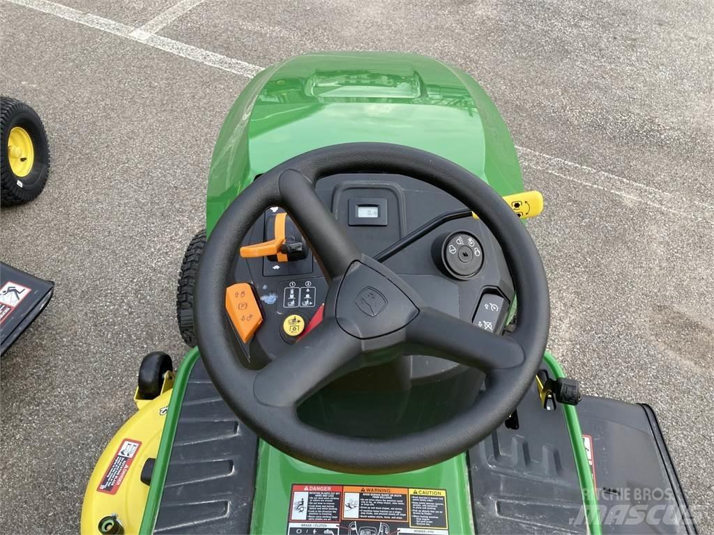 John Deere S220 Коммунальные тракторы