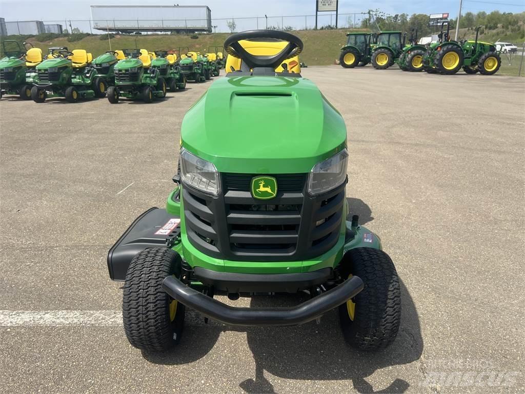 John Deere S240 Коммунальные тракторы