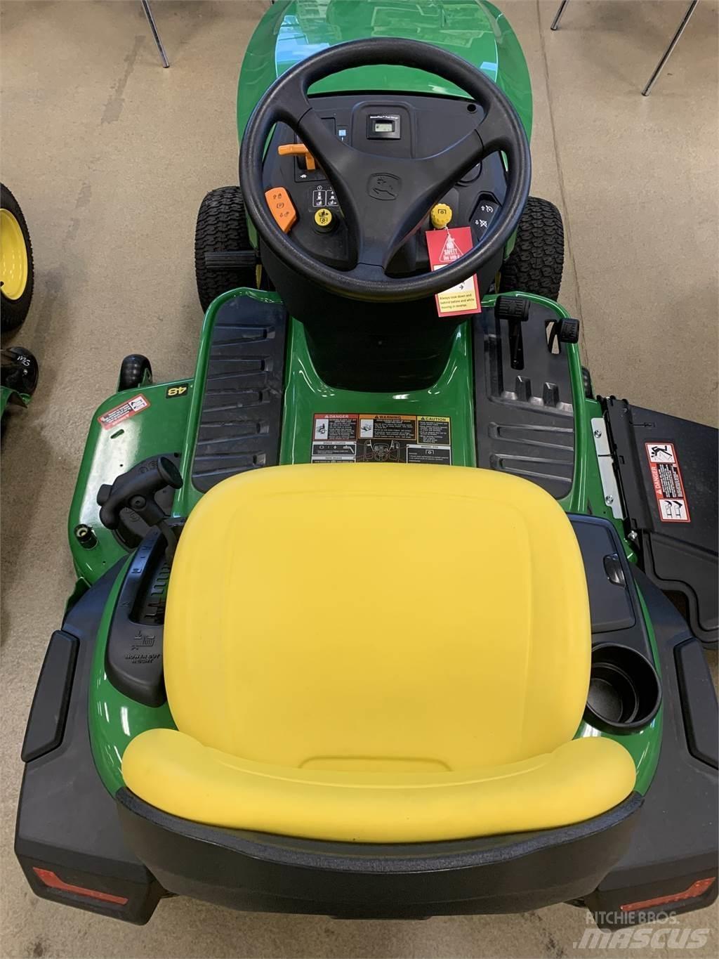 John Deere S240 Коммунальные тракторы