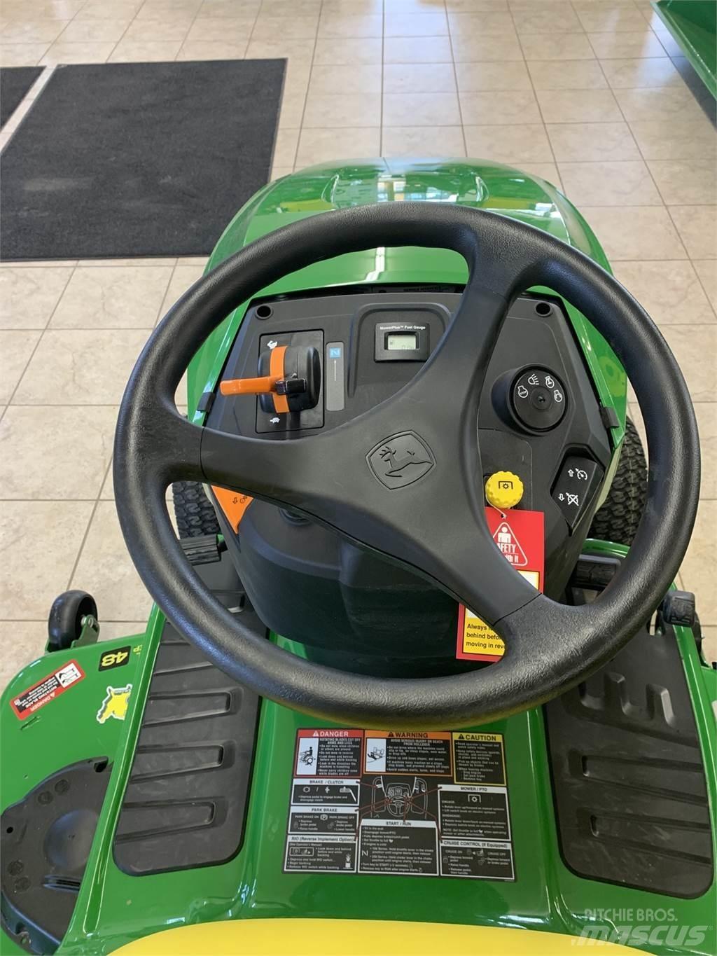 John Deere S240 Коммунальные тракторы