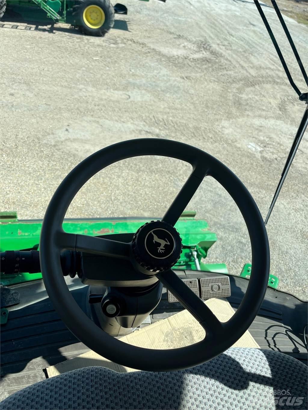John Deere S680 Зерноуборочные комбайны