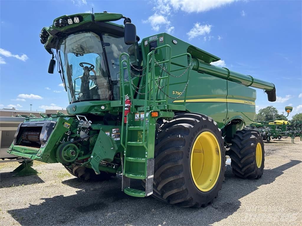 John Deere S790 Зерноуборочные комбайны