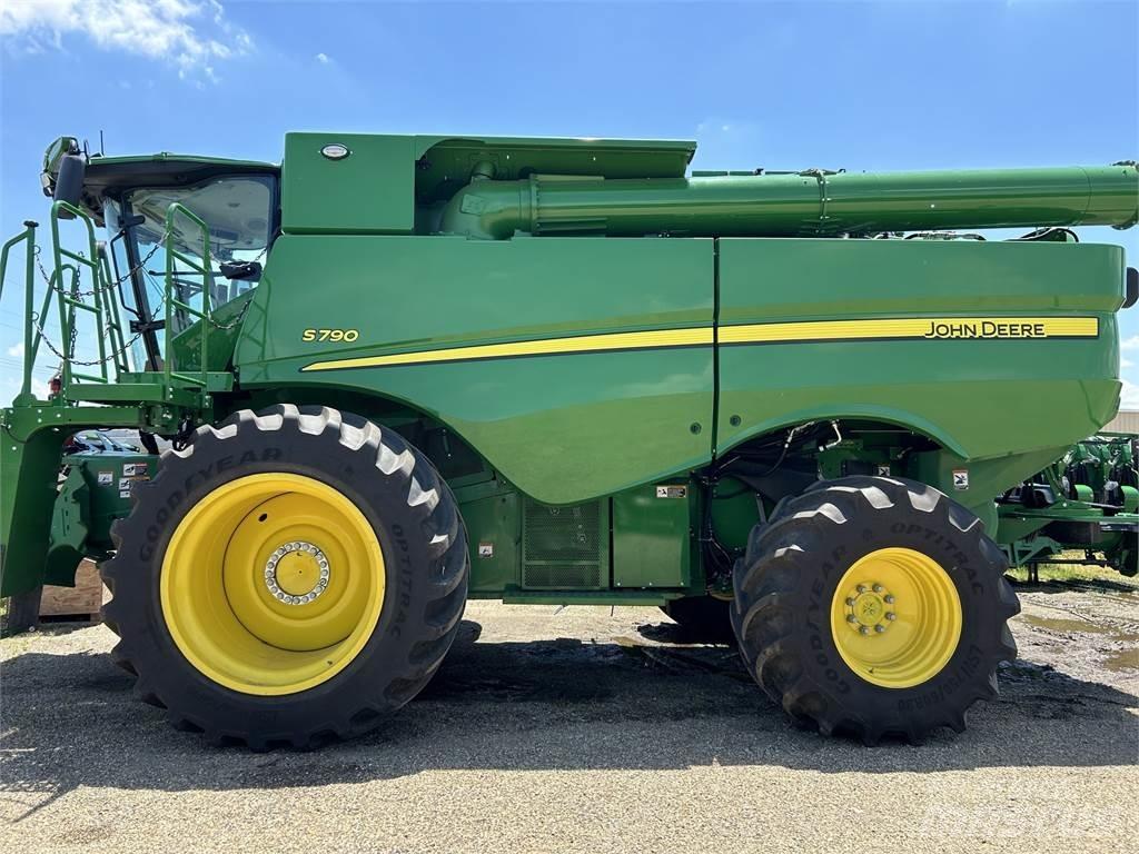 John Deere S790 Зерноуборочные комбайны