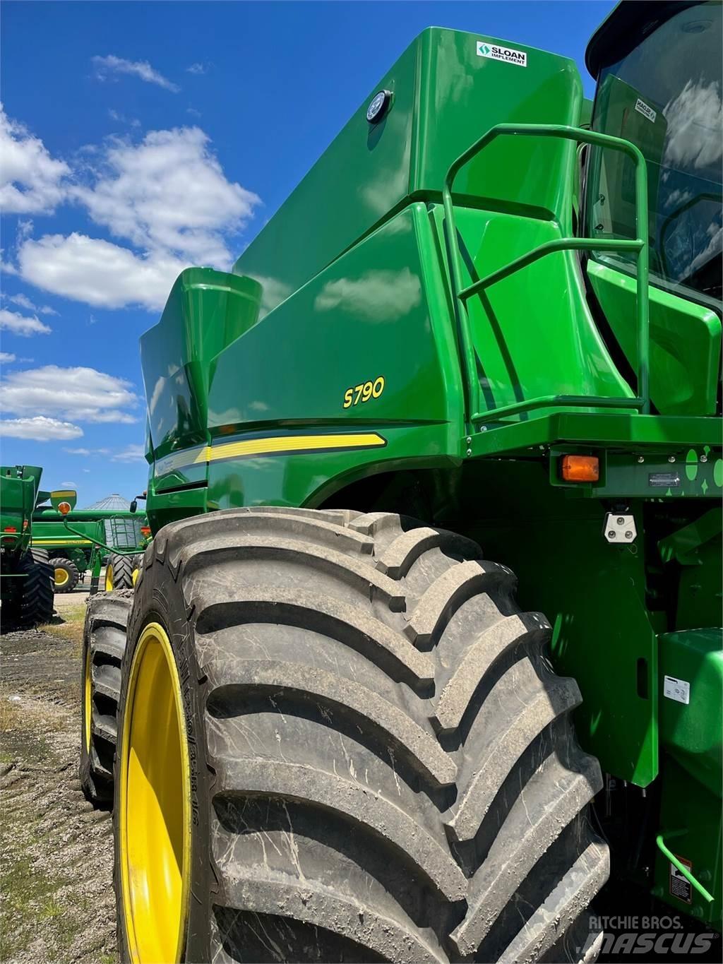 John Deere S790 Зерноуборочные комбайны
