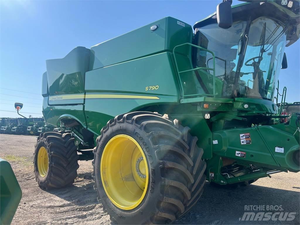 John Deere S790 Зерноуборочные комбайны