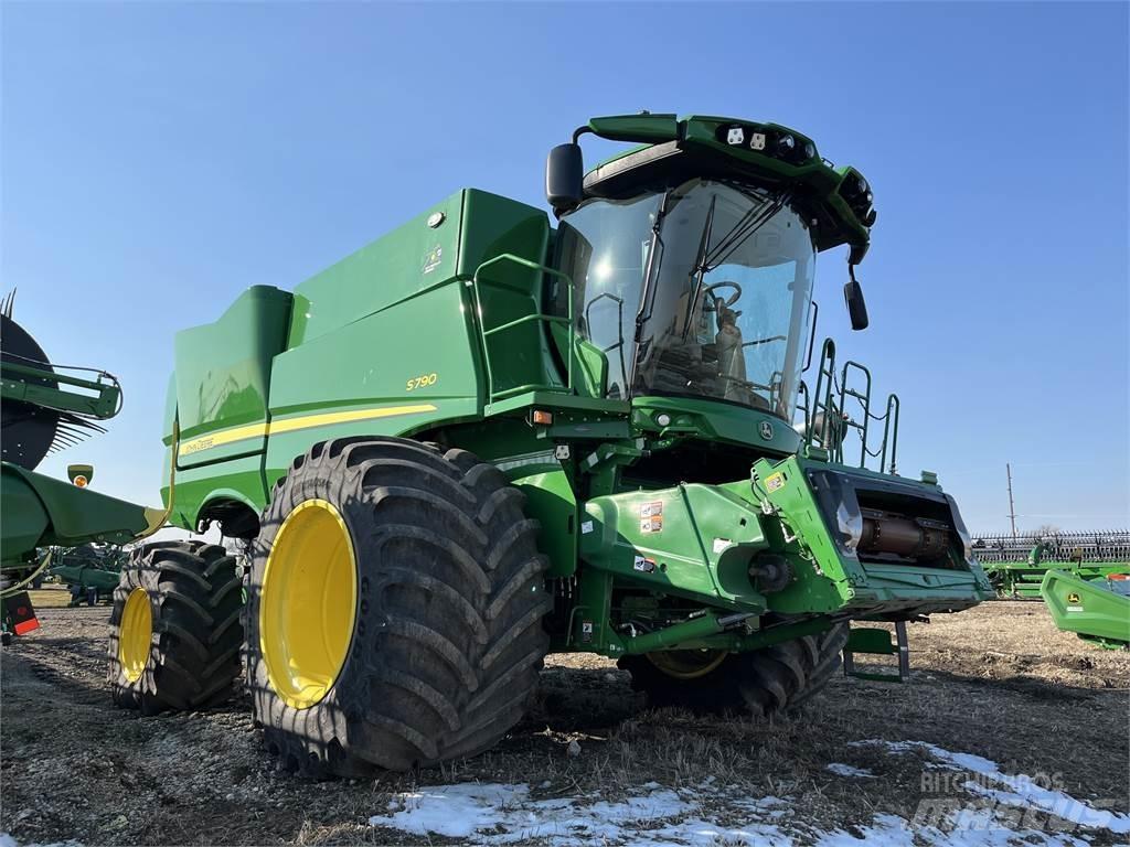 John Deere S790 Зерноуборочные комбайны