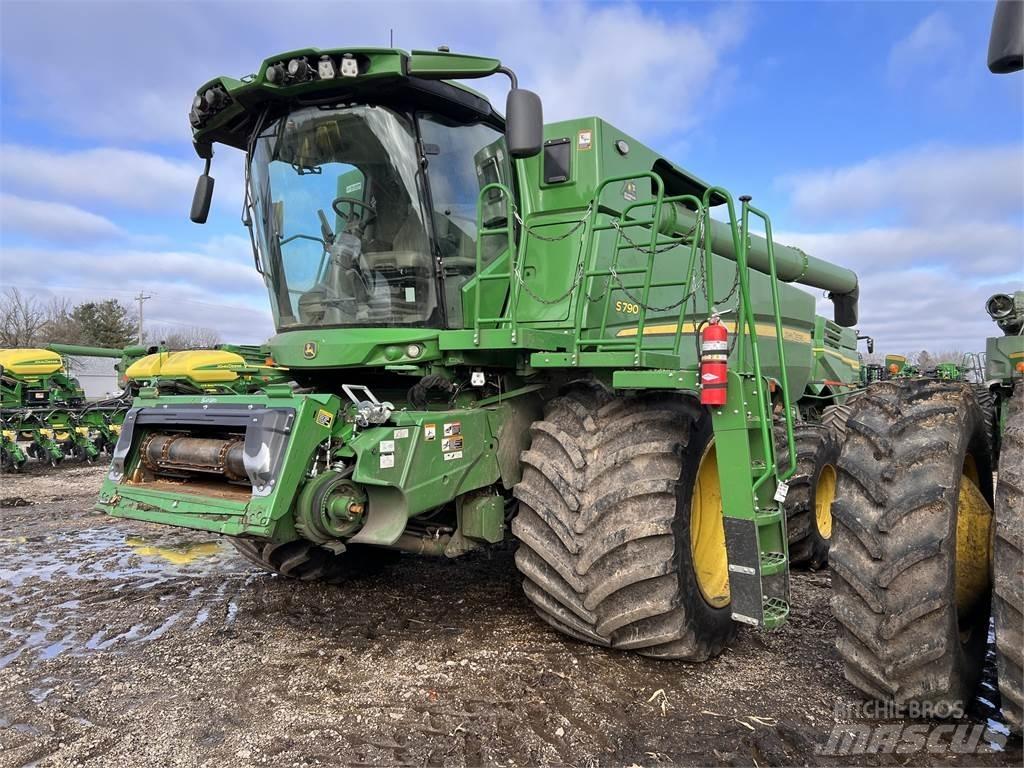 John Deere S790 Зерноуборочные комбайны