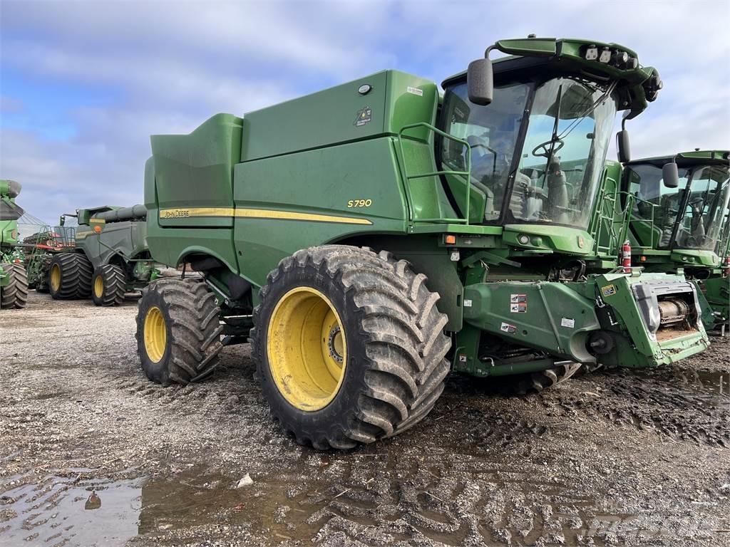 John Deere S790 Зерноуборочные комбайны