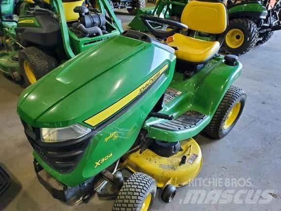 John Deere X304 Самоходные газонокосилки