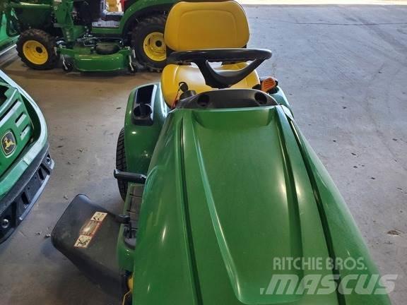 John Deere X304 Самоходные газонокосилки