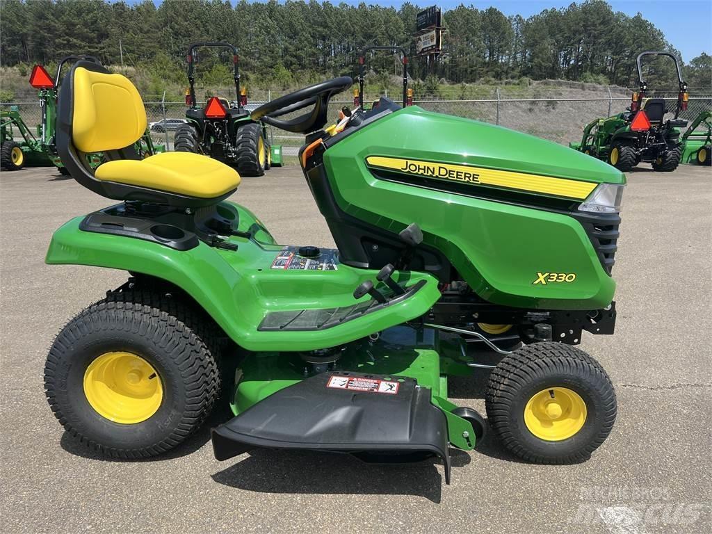 John Deere X330 Коммунальные тракторы