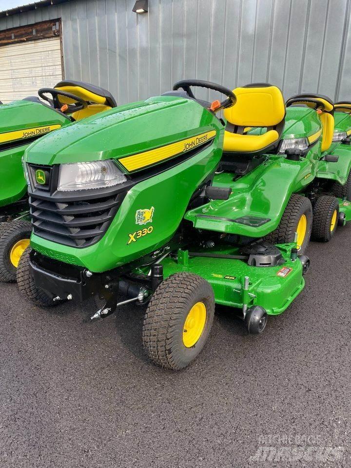 John Deere X330 Коммунальные тракторы