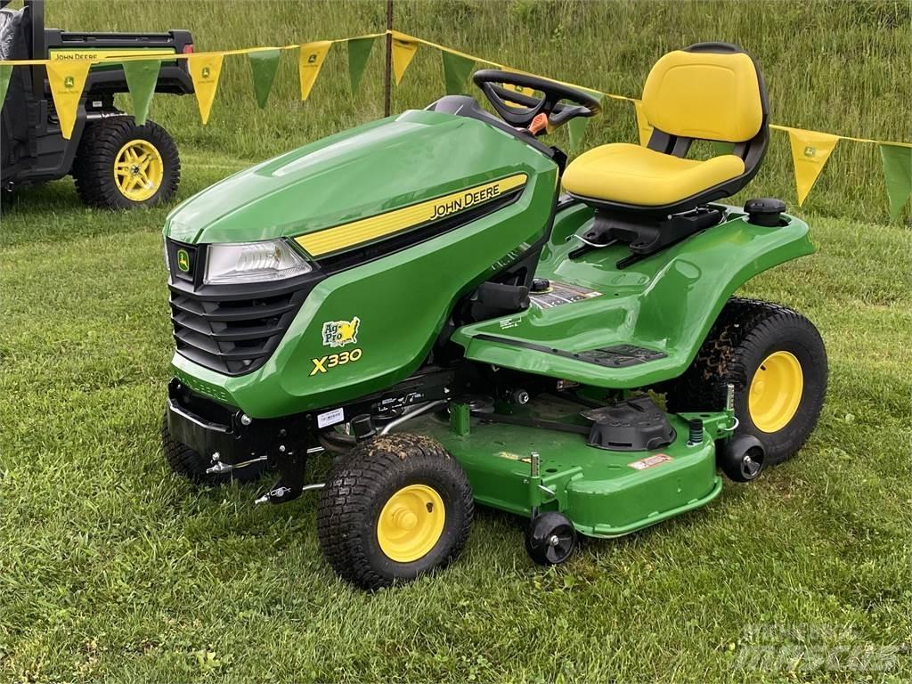 John Deere X330 Коммунальные тракторы