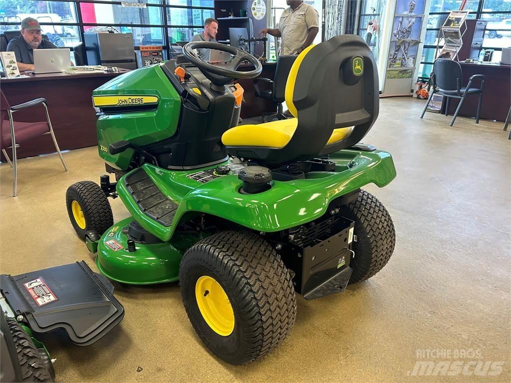 John Deere X330 Коммунальные тракторы