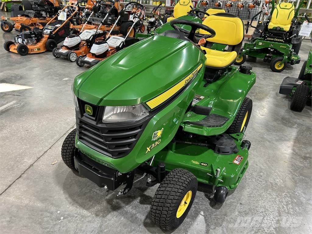 John Deere X330 Коммунальные тракторы