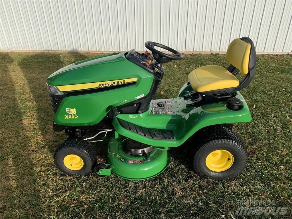 John Deere X330 Коммунальные тракторы