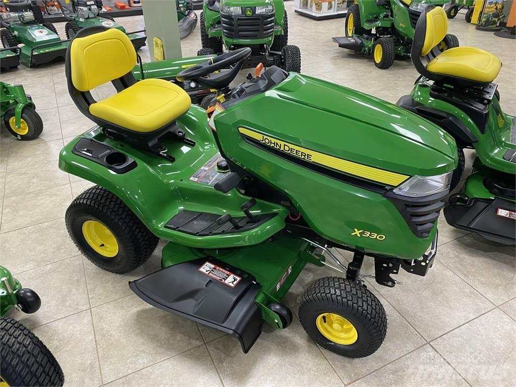 John Deere X330 Коммунальные тракторы