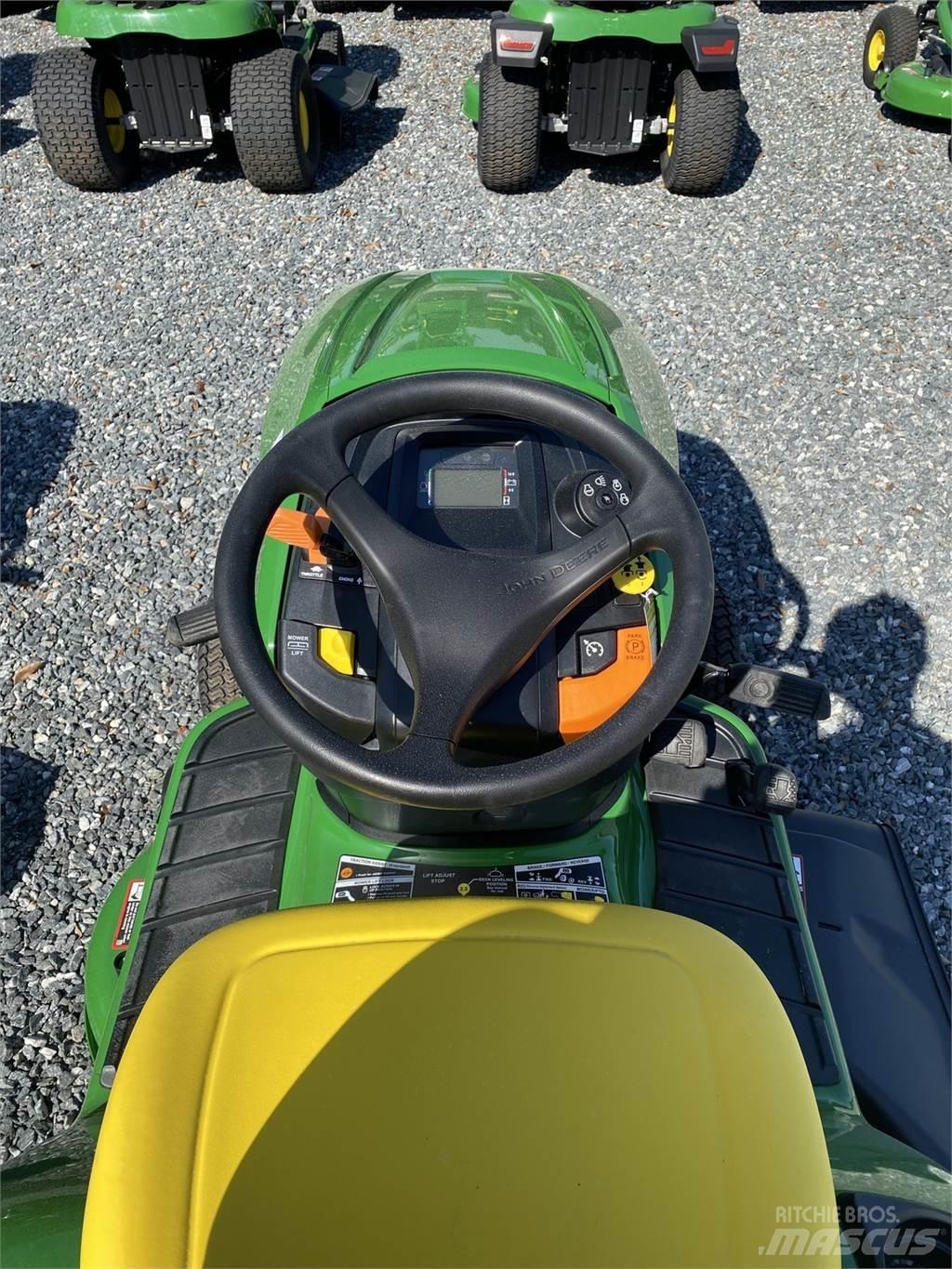 John Deere X330 Коммунальные тракторы